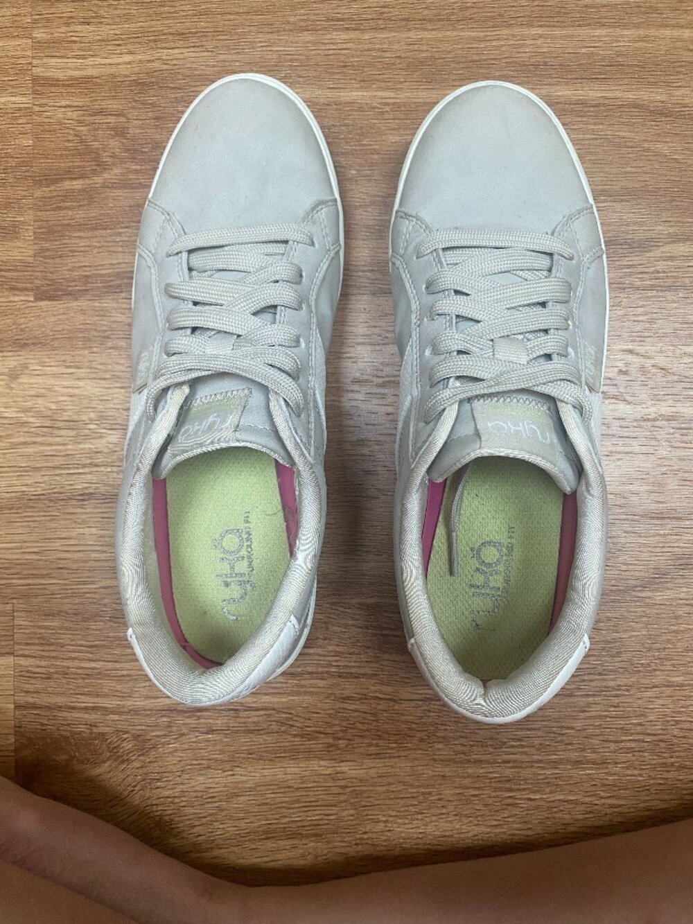 Ryka Beige and White Viv Classic Women's Sneakers Size 7